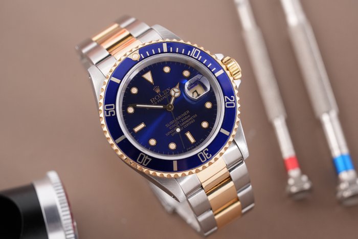 Rolex - Submariner Date Blue Dial - Ingen mindstepris - 16613 - Mænd - 1990-1999