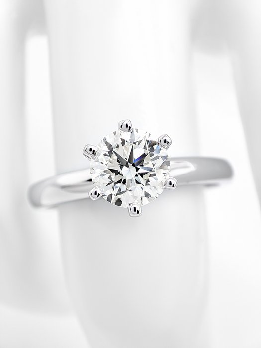 Ring - 14 karat Hvidguld -  0.92ct. tw. Diamant (Natur) - H/VVS1