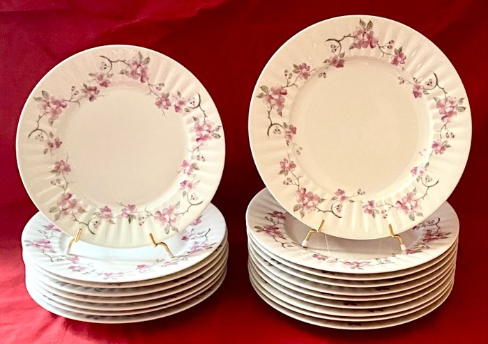 Limoges Salmon et Cie - Middagssæt (18) - Porcelæn - Ferskenblomst dekoration