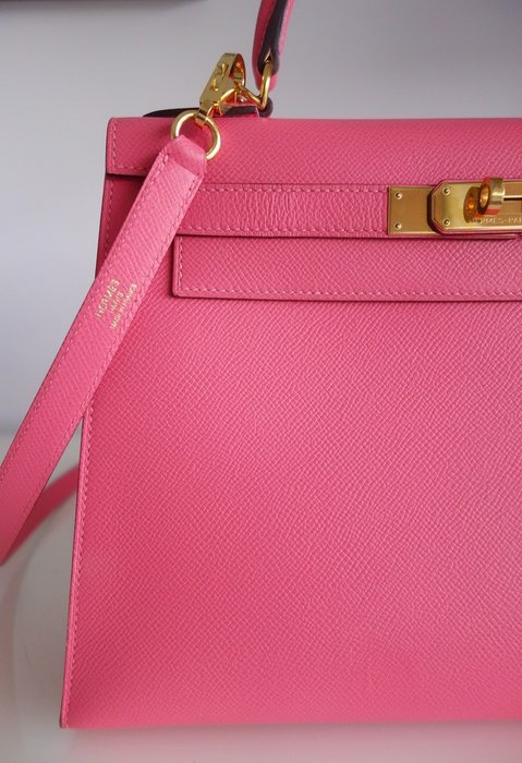 Hermès - Kelly 28 in Epsom in Rose Azalée with Gold Hardware - Håndtaske