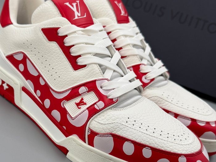 Louis Vuitton - Sneakers - Størelse: UK 10