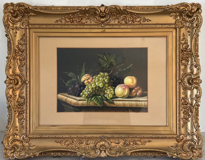 Britisk skole (XX) - A still life of fruit on a marble table - NO RESERVE