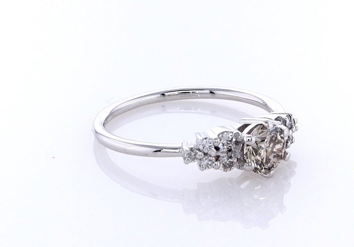 Ring - 14 karat Hvidguld -  0.60ct. tw. Diamant (Naturfarvet) - Diamant