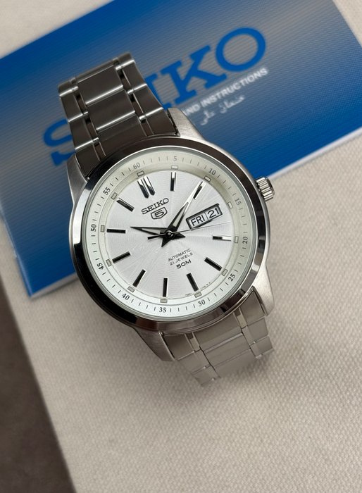 Seiko - 5 - Automatic Day Date - Ingen mindstepris - SNKM83K1 - Mænd - 2011-nu