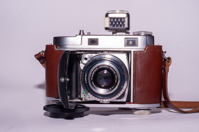 Kodak Retina IIc CLAd with Kodalux light meter and close-up set | Analogt kamera