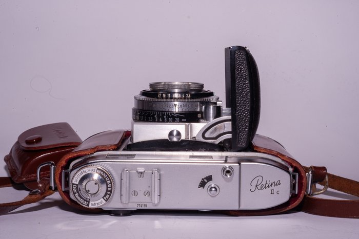 Kodak Retina IIc CLAd with Kodalux light meter and close-up set | Analogt kamera