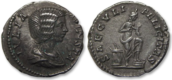 Romarriket. Julia Domna (Augusta, AD 193-217). Denarius Rome mint circa 196-202 A.D. - SAECVLI FELICITAS - high quality coin