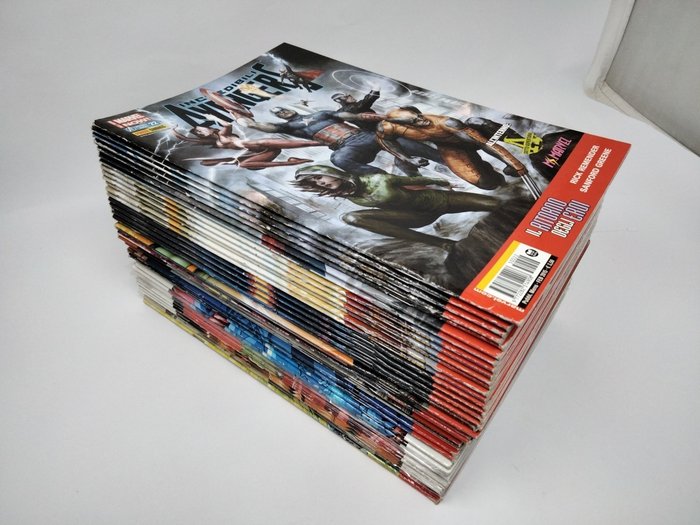 Lotto 55 fumetti Marvel/panini Avengers/incredible Avengers/original sin e Iron Man - 55 Tegneserier