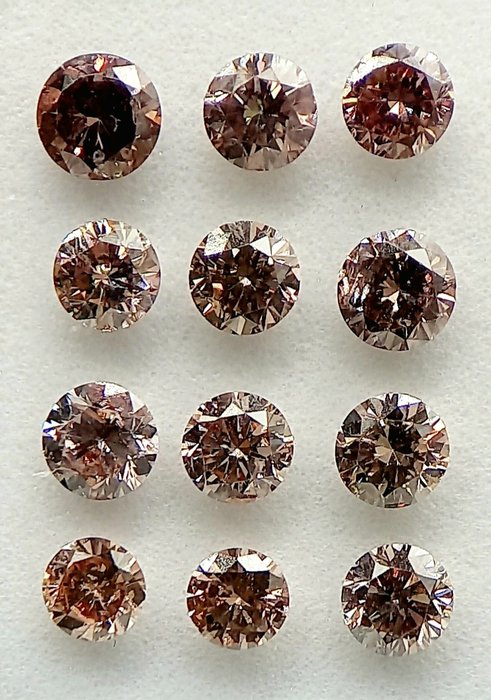 Ingen mindstepris - 12 pcs Diamant  (Naturfarvet)  - 1.08 ct - Rund - Fancy deep Brunlig Lyserød - I1, SI1 - Antwerp Laboratory for Gemstone Testing (ALGT)