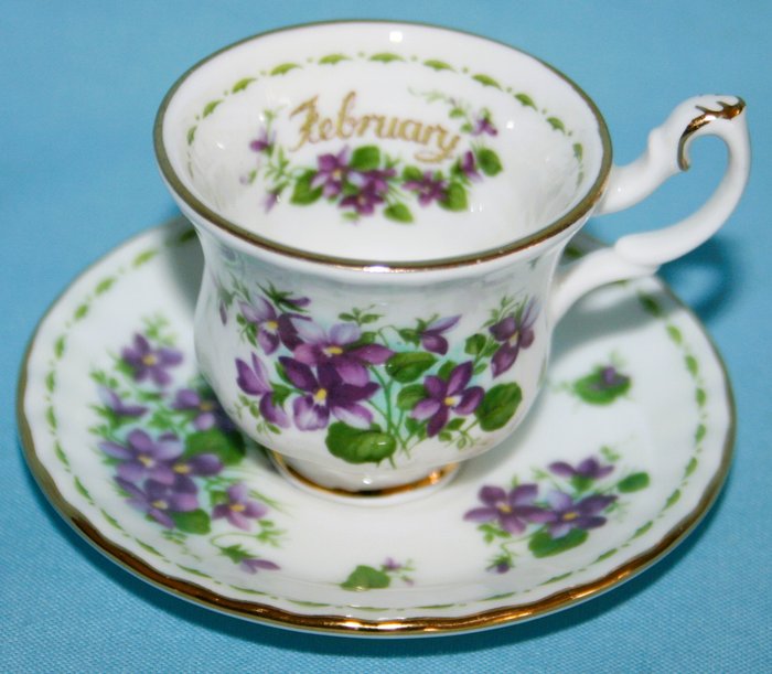 Royal Albert - Decorative - Kop og underkop (12) - Flower of the Month - Knogleporcelæn