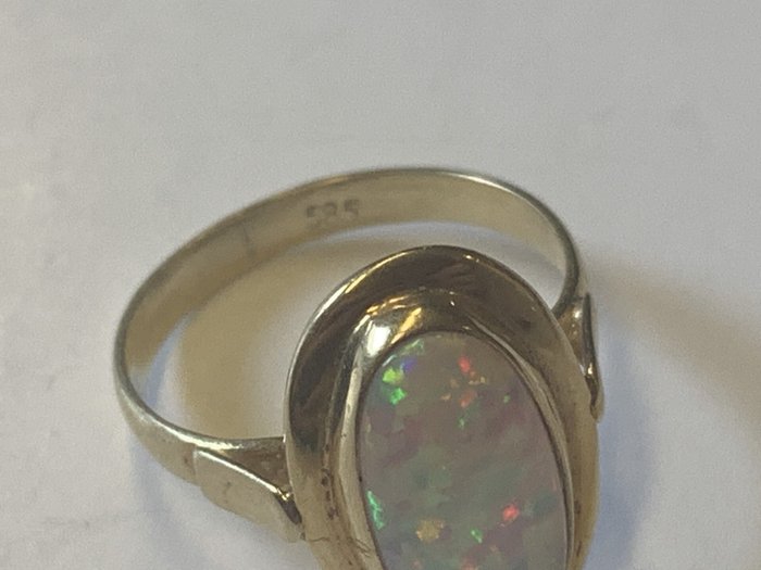 Ring - 14 karat Gulguld -  1.58ct. tw. Opal - Opal Ring