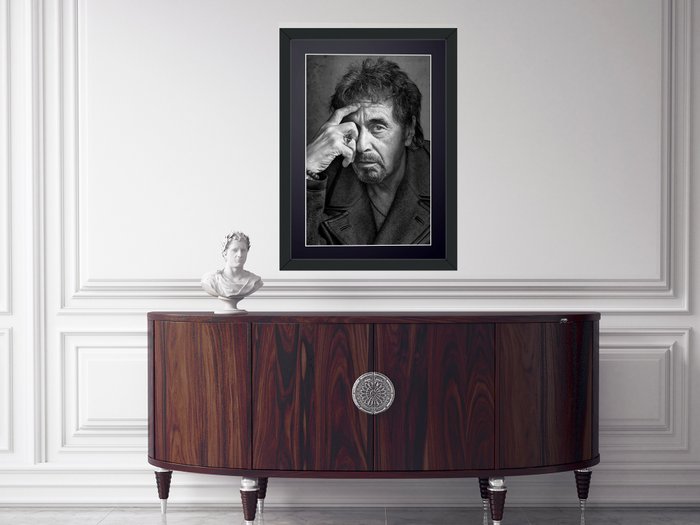 Al Pacino - Portrait - Fine Art Photography - Luxury Wooden Framed 70X50 cm - Limited Edition Nr 02 of 30 - Serial ID 16983 - Original Certificate (COA), Hologram Logo Editor and QR Code - 100% New items.