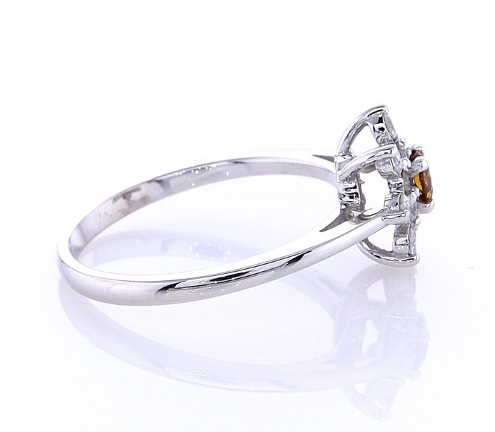 Ring - 14 karat Hvidguld -  0.56ct. tw. Diamant (Naturfarvet) - Diamant