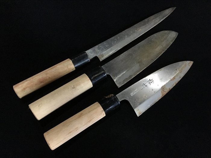 Set of 3 / Japanese Vintage Kitchen Knife / 柳刃 YANAGIBA 三徳 SANTOKU 出刃 DEBA - Køkkenkniv - Stål, Træ - Japan