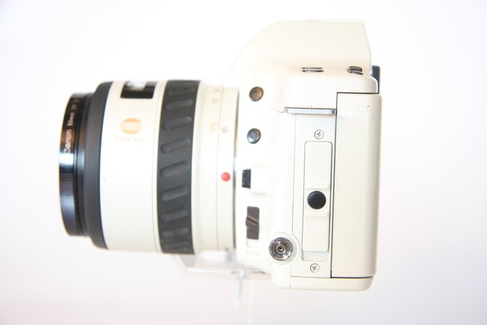 Minolta Dynax 8000i wit + 35-105 + flitser + acc | Analogt kamera