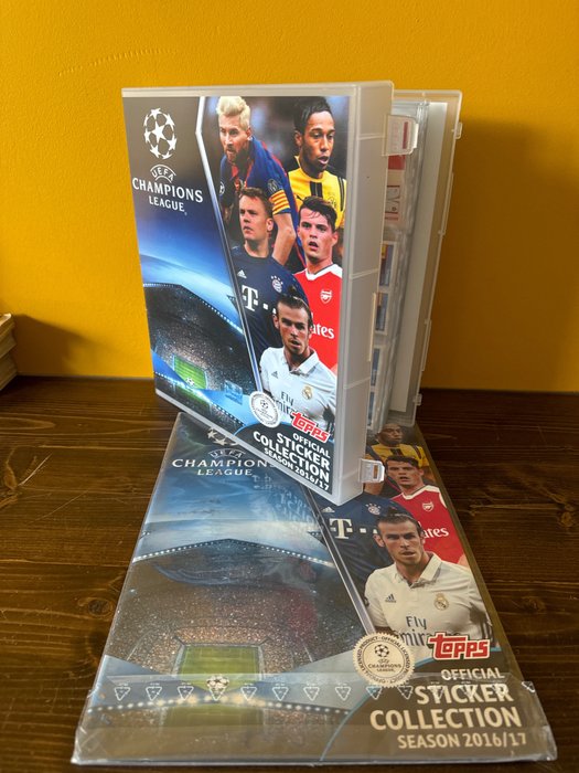 Topps - Champions League 2016/17 - Cristiano Ronaldo Lionel Messi - 1 Empty album + complete loose sticker set