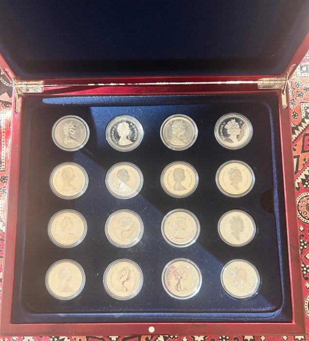 Canada. A Cased Collection of 16x Canadian Silver Dollars  (Ingen mindstepris)