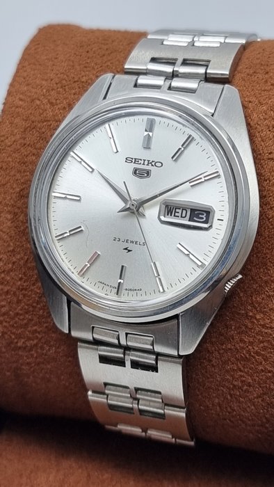 Seiko - Seiko 5 - Ingen mindstepris - Mænd - 1970-1979