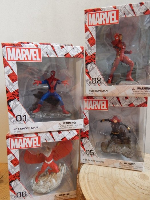 Justice League  - Black Widow + Falcon + Spider-Man + Iron Man - 4 Komisk legetøj - DC Comics / Schleich / Marvel