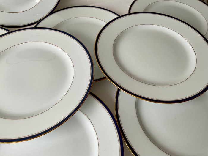 Jammet-Seignolles Limoges France , décor IÉNA - Bordservice til 12 - Eksklusive porcelænstallerkener med koboltblå og guldbelagte kanter