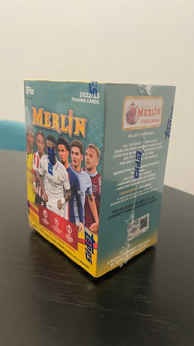 2022/23 Topps Merlin UEFA Ronaldo, Cristiano Ronaldo, Lionel Messi, Chase for autographs 8 packs per box, 4 cards per pack - 1 Sealed box - Glimrende (EX)