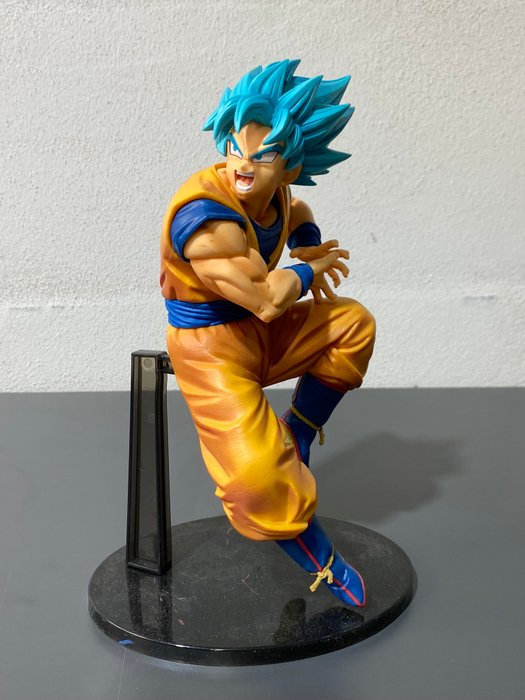 Dragon Ball - Figure SSG Son Gokou Saiyan Raised on Earth, made by Banpresto - Rare, imported from Japan