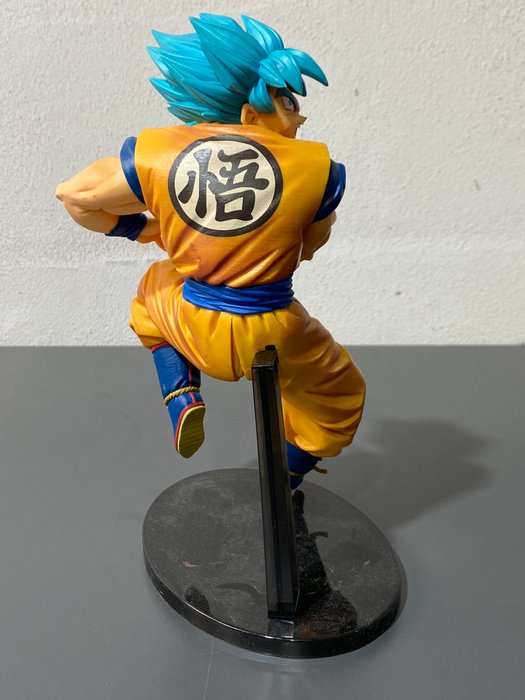 Dragon Ball - Figure SSG Son Gokou Saiyan Raised on Earth, made by Banpresto - Rare, imported from Japan