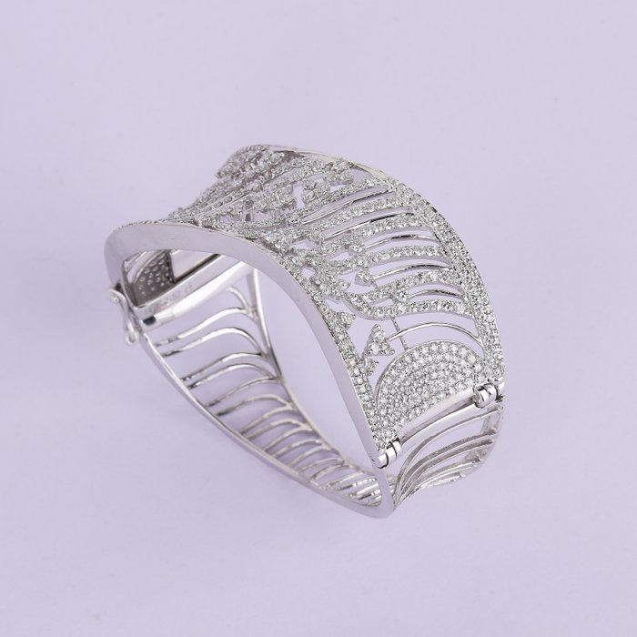 Manchetarmbånd - 14 karat Hvidguld -  7.52ct. tw. Diamant (Natur) - Topmanchet diamantarmbånd