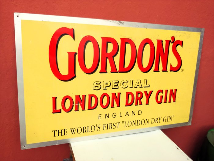 Large Gordon's special London dry Gin SIGN - Tegn - Aluminium