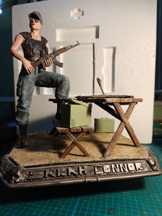 Terminator 2 - Linda Hamilton as Sarah Connor - 1:6