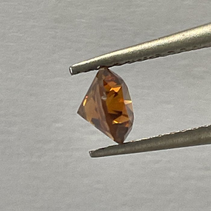 Ingen mindstepris - 1 pcs Diamant  (Naturfarvet)  - 0.36 ct - Rund - Fancy deep Orange - VS1 - Gem Report Antwerp (GRA)