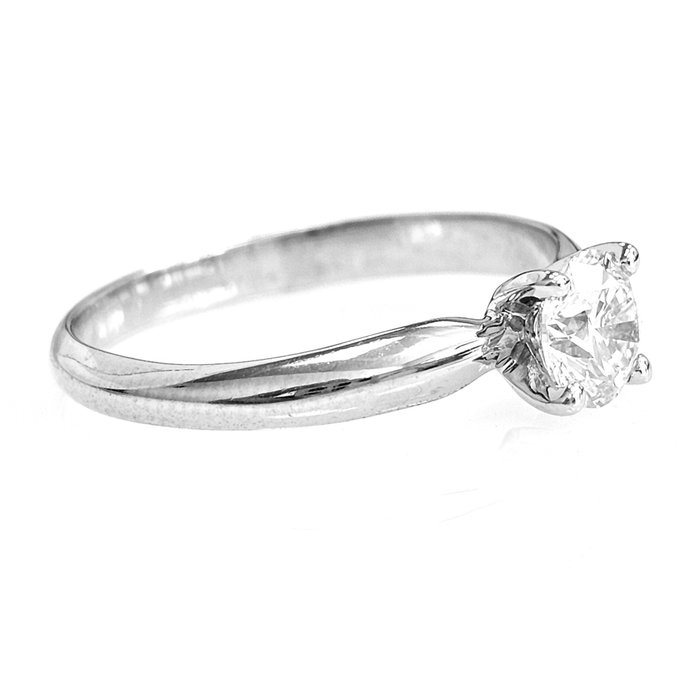 Ring - 14 karat Hvidguld -  0.70ct. tw. Diamant (Natur) - GIA F/SI2