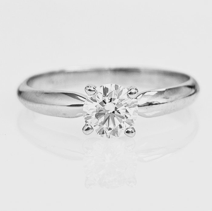 Ring - 14 karat Hvidguld -  0.70ct. tw. Diamant (Natur) - GIA F/SI2