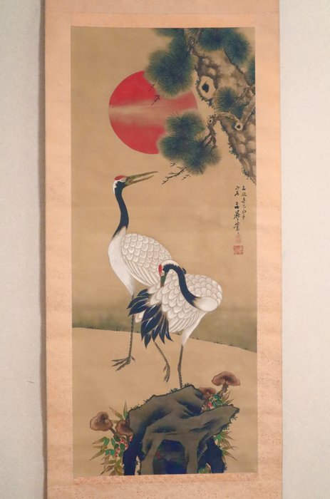 Rising Sun and Old Pine - 2 Cranes - Hanging Scroll - After Tani Buncho 谷文晁（1763 -1841） - Japan - Meiji-perioden (1868-1912)  (Ingen mindstepris)