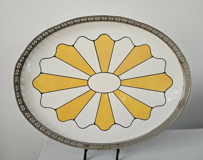 Bakke - Serveringsbakke - Gavebakke - Art Deco - Porcelæn