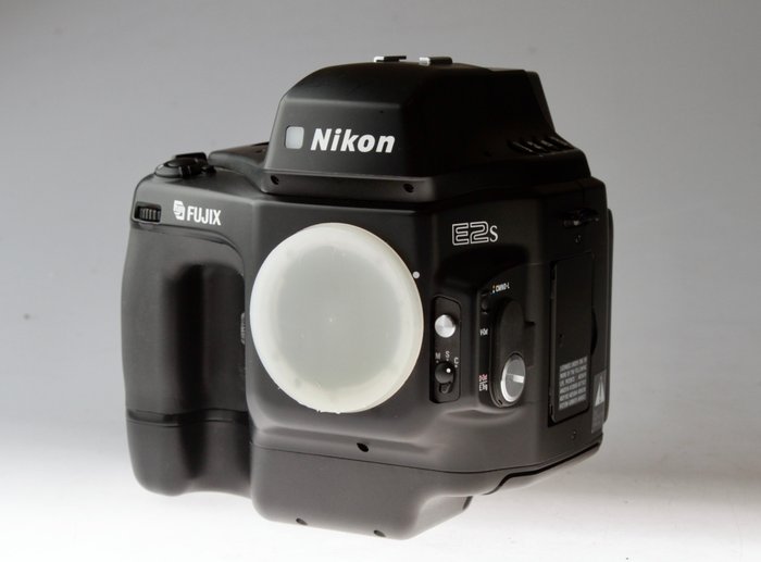 Nikon / FUJIX E2s Digitalt refleks kamera (DSLR)