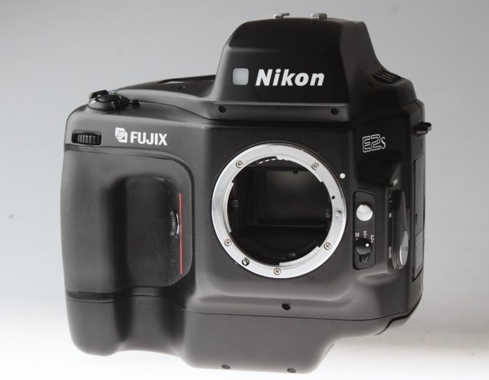 Nikon / FUJIX E2s Digitalt refleks kamera (DSLR)