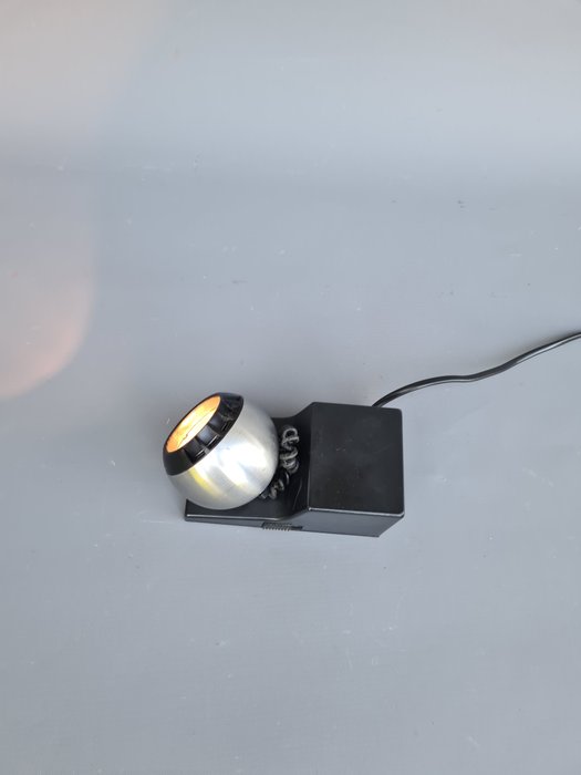 Skrivebordslampe - Plast - Magnetisk spot osram 41701