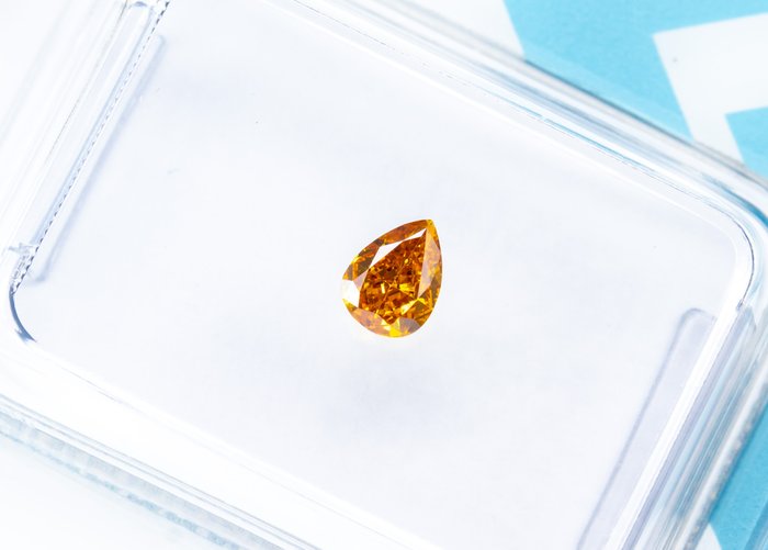 Ingen mindstepris - 1 pcs Diamant  (Naturfarvet)  - 0.24 ct - Pære - Fancy intense Brunlig, Gullig Orange - SI1 - International Gemological Institute (IGI)