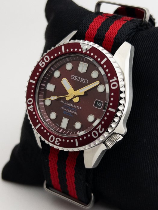 Seiko - Diver Marine Master "Red Dial" - Ingen mindstepris - 6309-00K0 - Mænd - 1980-1989