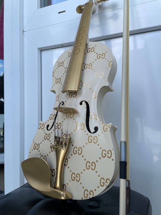 J.Reinhardt - GUCCI Violin - Heavenly Cream  Gold