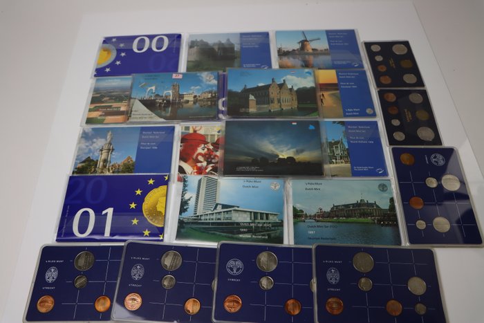 Holland. Year Set (FDC) 1979/2001 (22 sets)  (Ingen mindstepris)