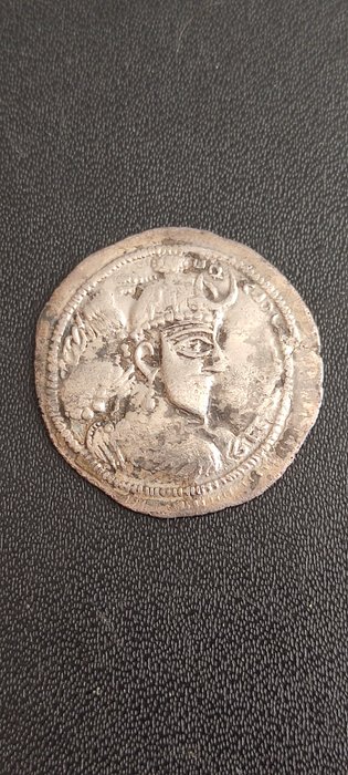 Sassanideriget. Yazdgard I (AD 399-420). Drachm Local issue, possibly Sajistan (Sistan)- Rare  (Ingen mindstepris)