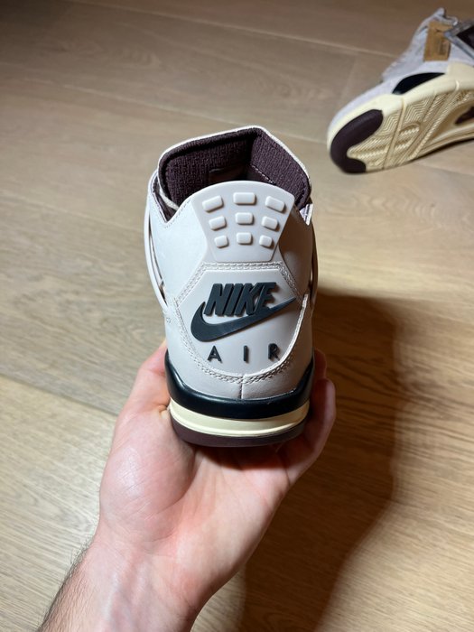 Air Jordan - Air Jordan 4 - Sneakers - Størelse: EU 38 - Nyt med labels