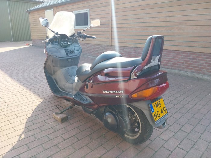 Suzuki - Burgman - NO RESERVE - 400 cc - 2001