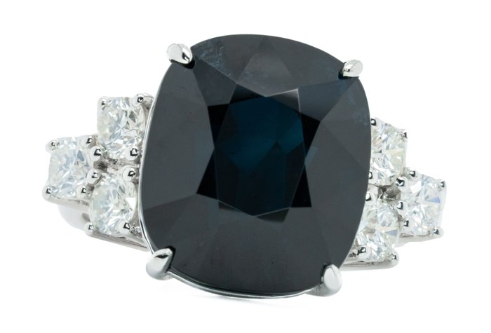 Ingen mindstepris - Ring - 18 kraat Hvidguld, Dyb blå (ingen varme) -  17.06ct. tw. Safir - Diamant - 1,18ct SI