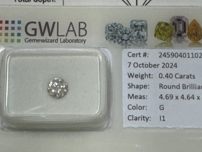 Ingen mindstepris - 1 pcs Diamant  (Natur)  - 0.40 ct - Rund - G - I1 - Gemewizard Gemological Laboratory (GWLab)