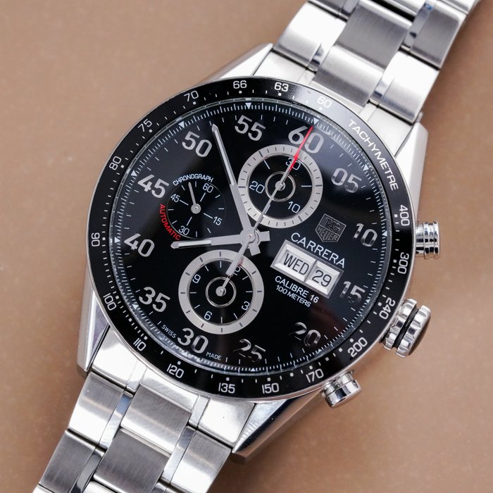 TAG Heuer - Carrera Calibre 16 Chronograph Black Dial Day/Date - CV2A10 - Mænd - 2011-nu