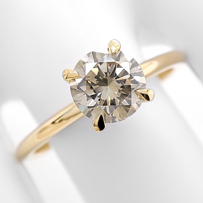 Ring - 14 karat Gulguld -  1.16ct. tw. Grøn Diamant (Naturfarvet)