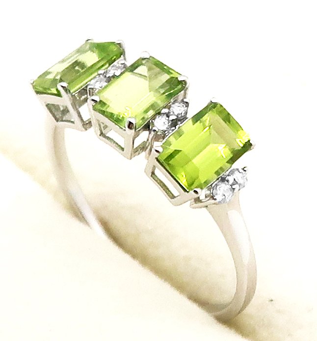 Ingen mindstepris - Ring - 14 karat Hvidguld Peridot - Diamant